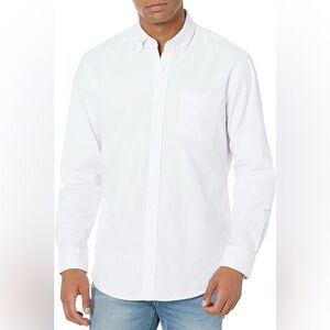 Amazon Essentials Men's Regular-Fit Long-Sleeve Pocket Oxford Shirt